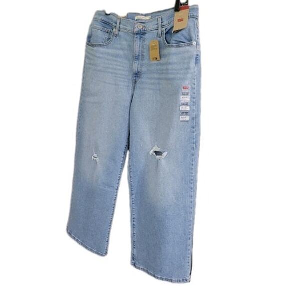 Levi's High Rise Wide Leg Jeans Women's Size 32 x 27 Light Wash Cropped Distress - Picture 4 of 12